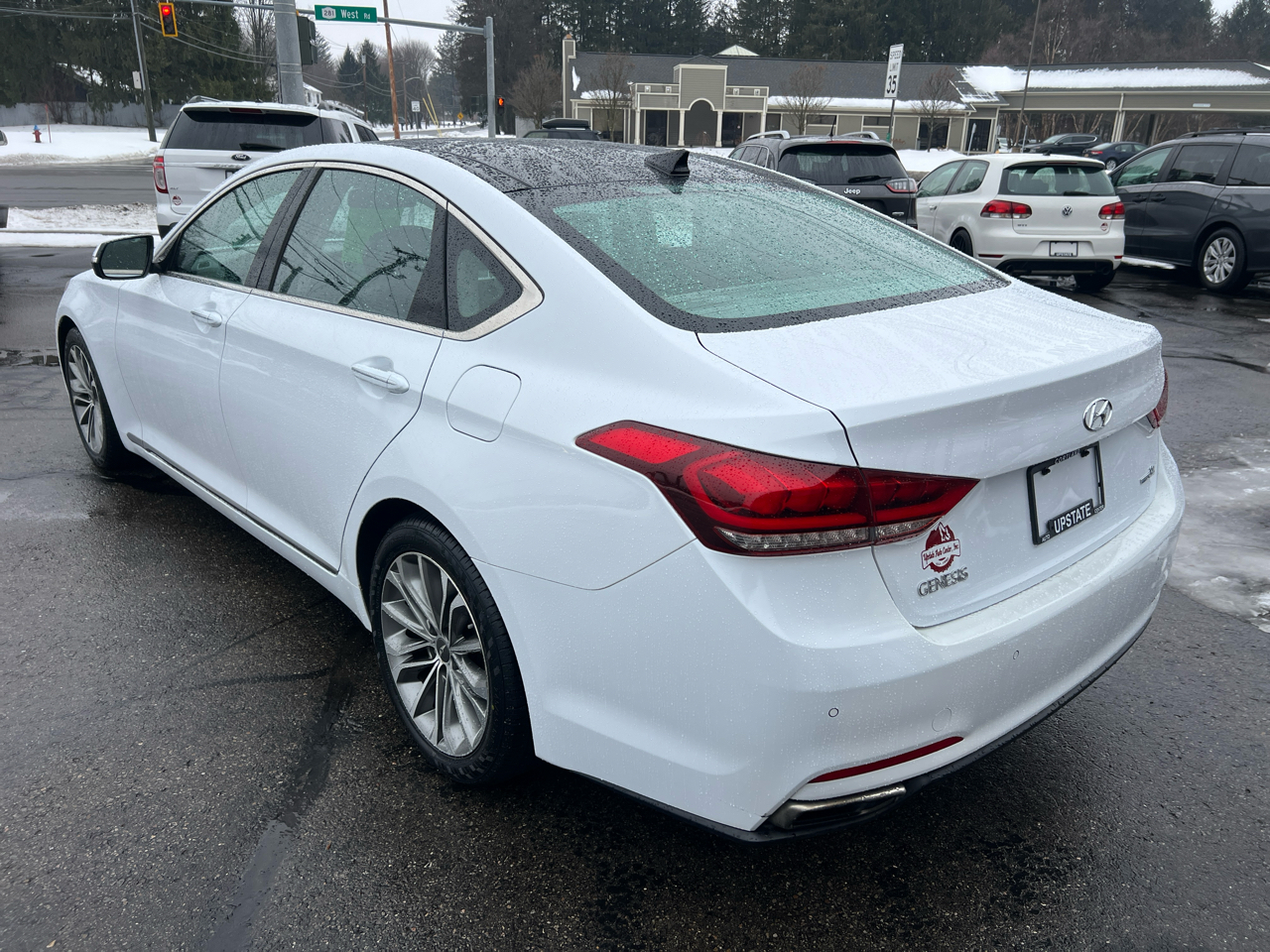 Hyundai Genesis 4dr Sdn V6 3.8L AWD 2015