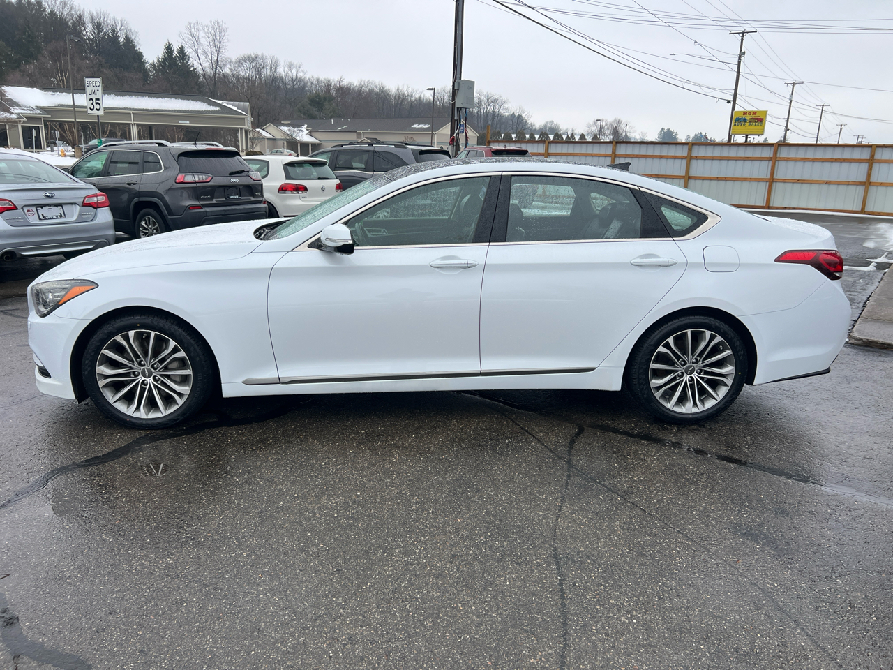 Hyundai Genesis 4dr Sdn V6 3.8L AWD 2015