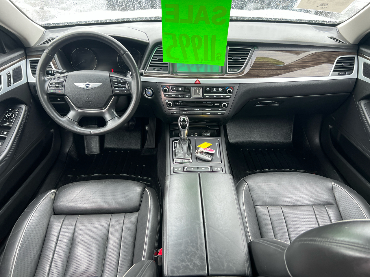 Hyundai Genesis 4dr Sdn V6 3.8L AWD 2015