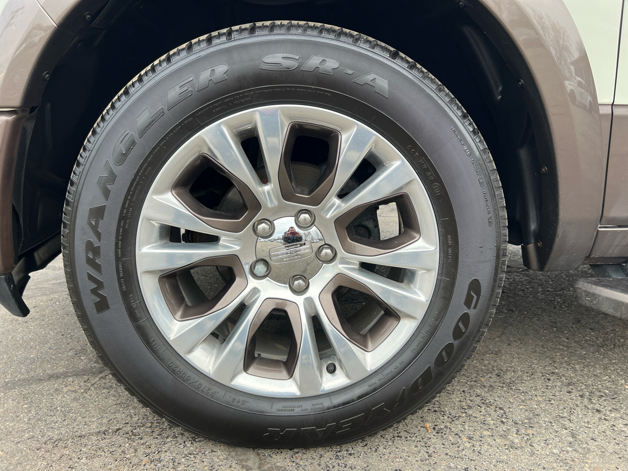 RAM 1500 4WD Crew Cab 140.5" Longhorn 2017