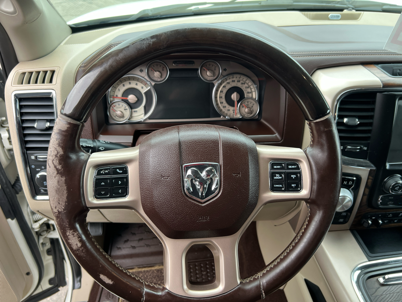 RAM 1500 4WD Crew Cab 140.5" Longhorn 2017