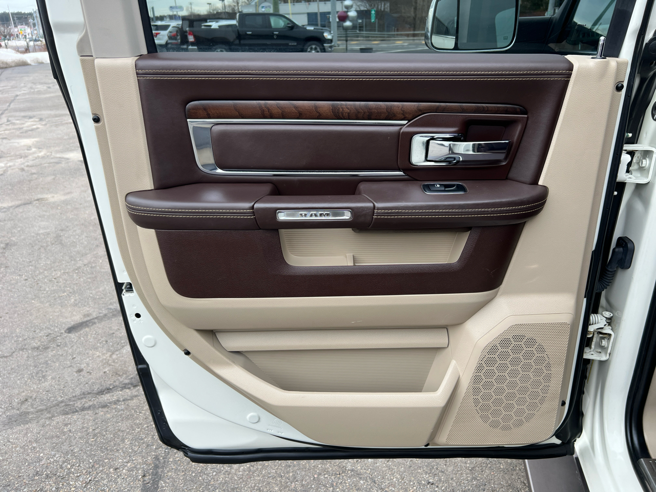 RAM 1500 4WD Crew Cab 140.5" Longhorn 2017