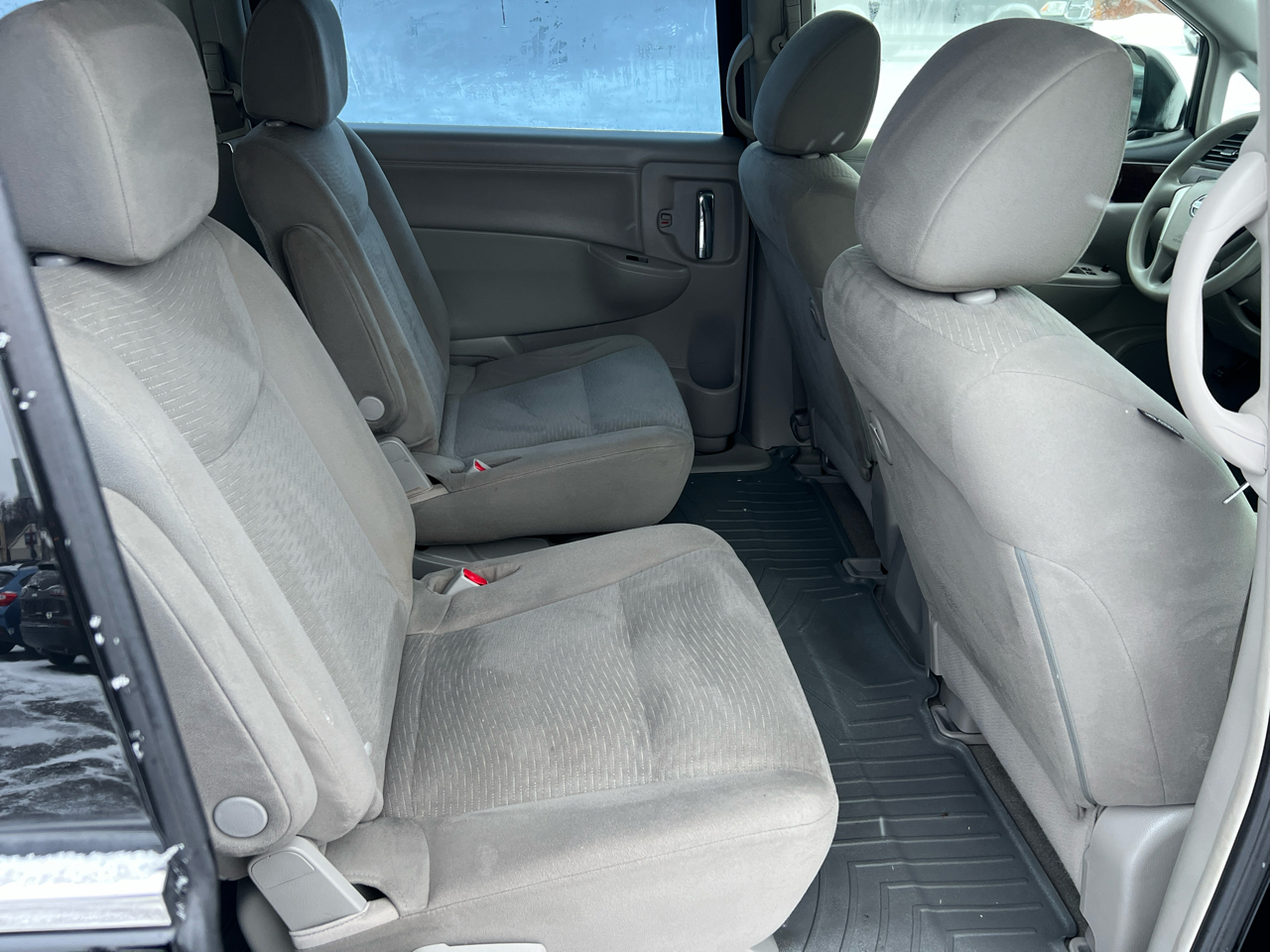 Nissan Quest 4dr S 2015