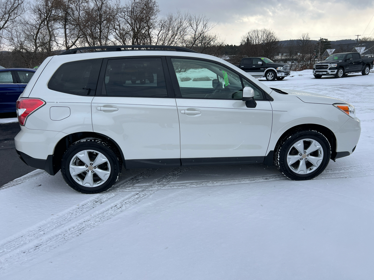 Subaru Forester 4dr CVT 2.5i Premium PZEV 2015