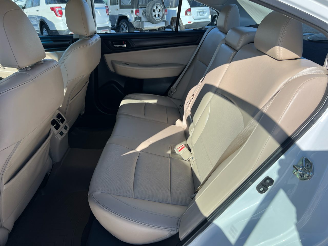 Subaru Legacy 4dr Sdn 2.5i Limited PZEV 2016