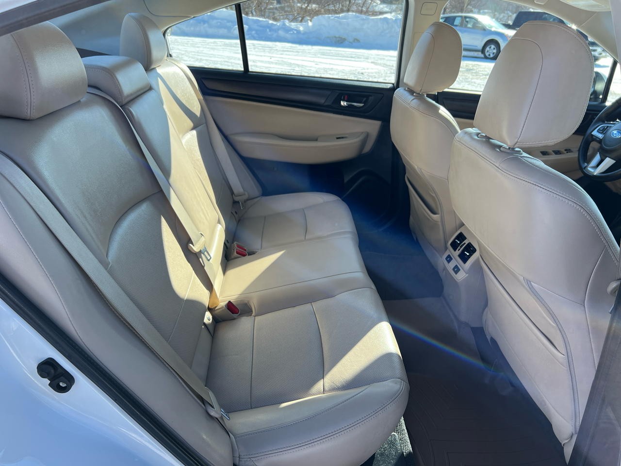 Subaru Legacy 4dr Sdn 2.5i Limited PZEV 2016