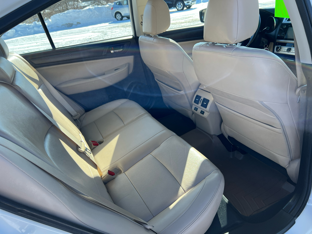 Subaru Legacy 4dr Sdn 2.5i Limited PZEV 2016