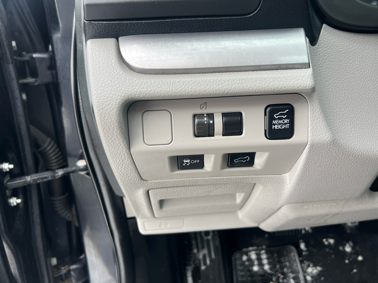 Subaru Forester 4dr Auto 2.5i Touring PZEV 2014