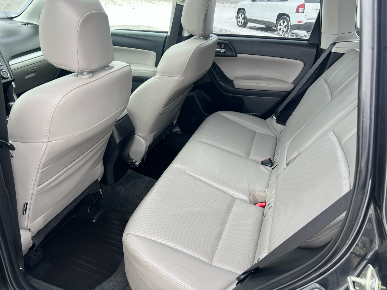 Subaru Forester 4dr Auto 2.5i Touring PZEV 2014