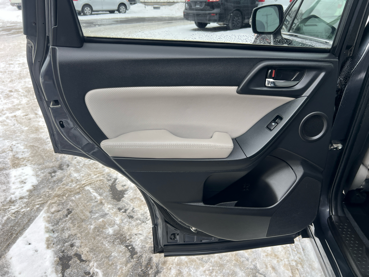 Subaru Forester 4dr Auto 2.5i Touring PZEV 2014