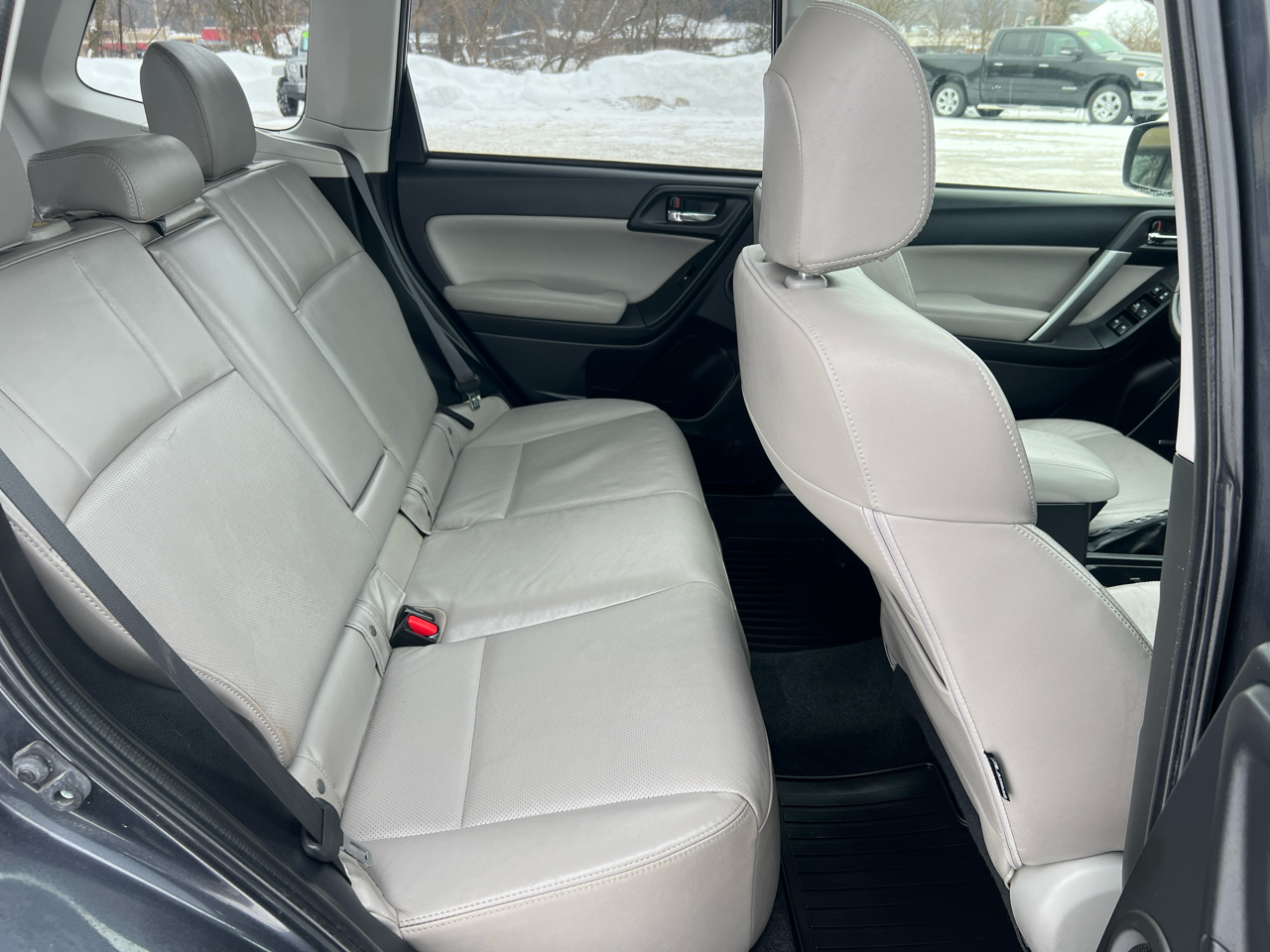 Subaru Forester 4dr Auto 2.5i Touring PZEV 2014