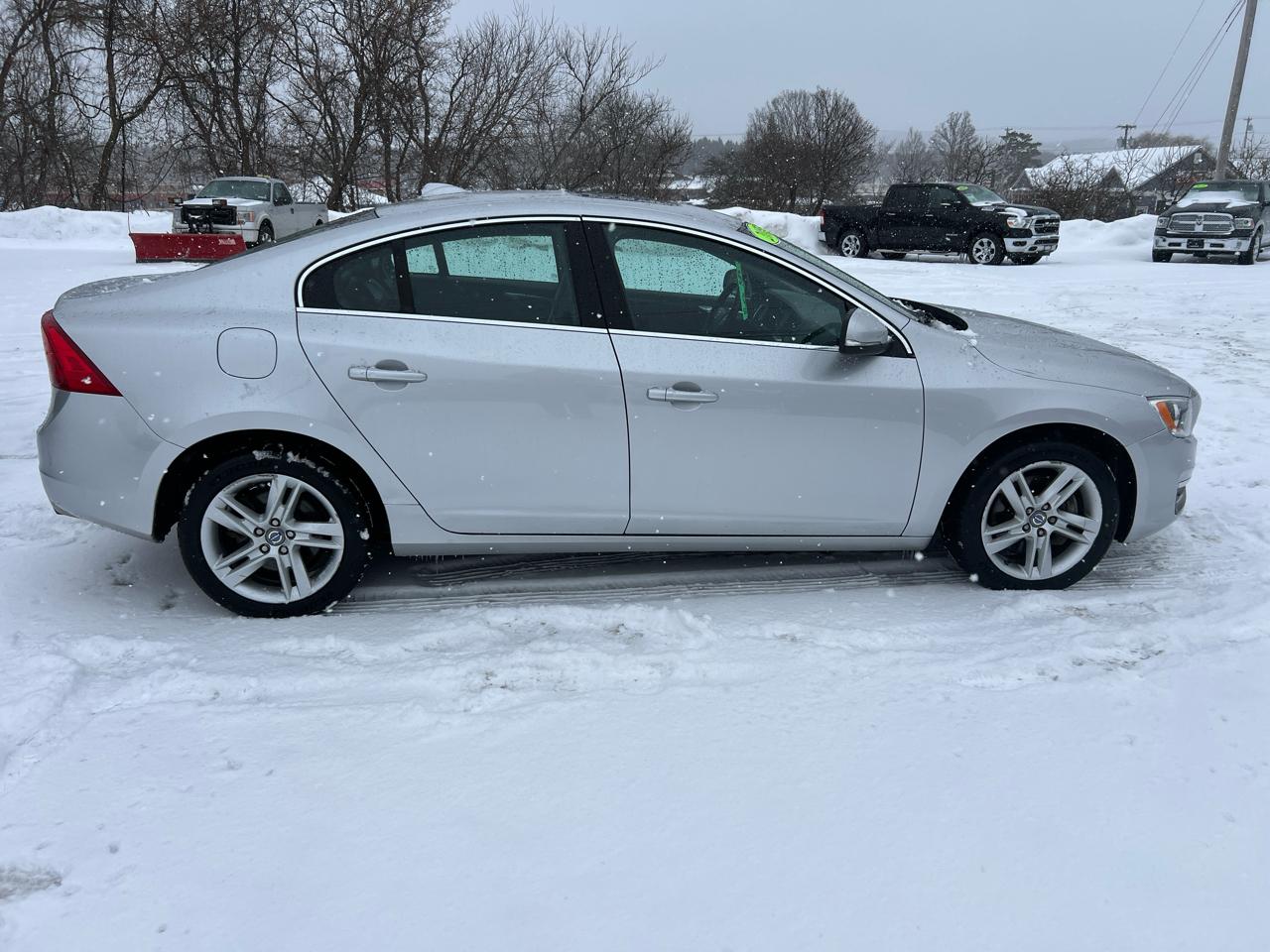 Volvo S60 4dr Sdn T5 Premier AWD 2015