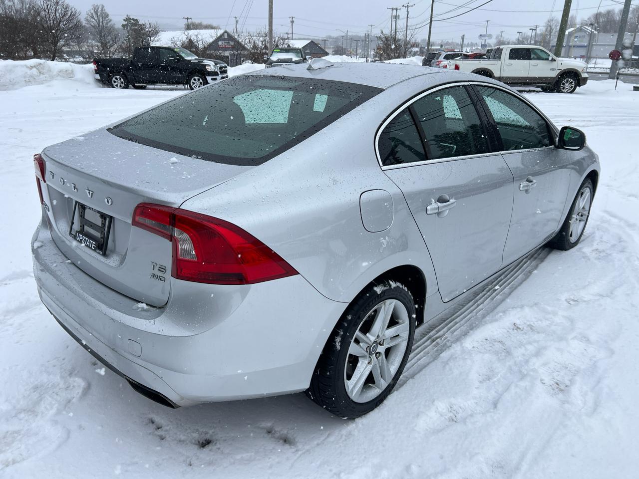 Volvo S60 4dr Sdn T5 Premier AWD 2015