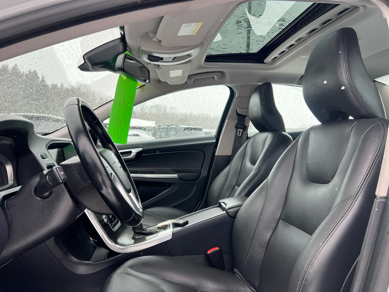 Volvo S60 4dr Sdn T5 Premier AWD 2015