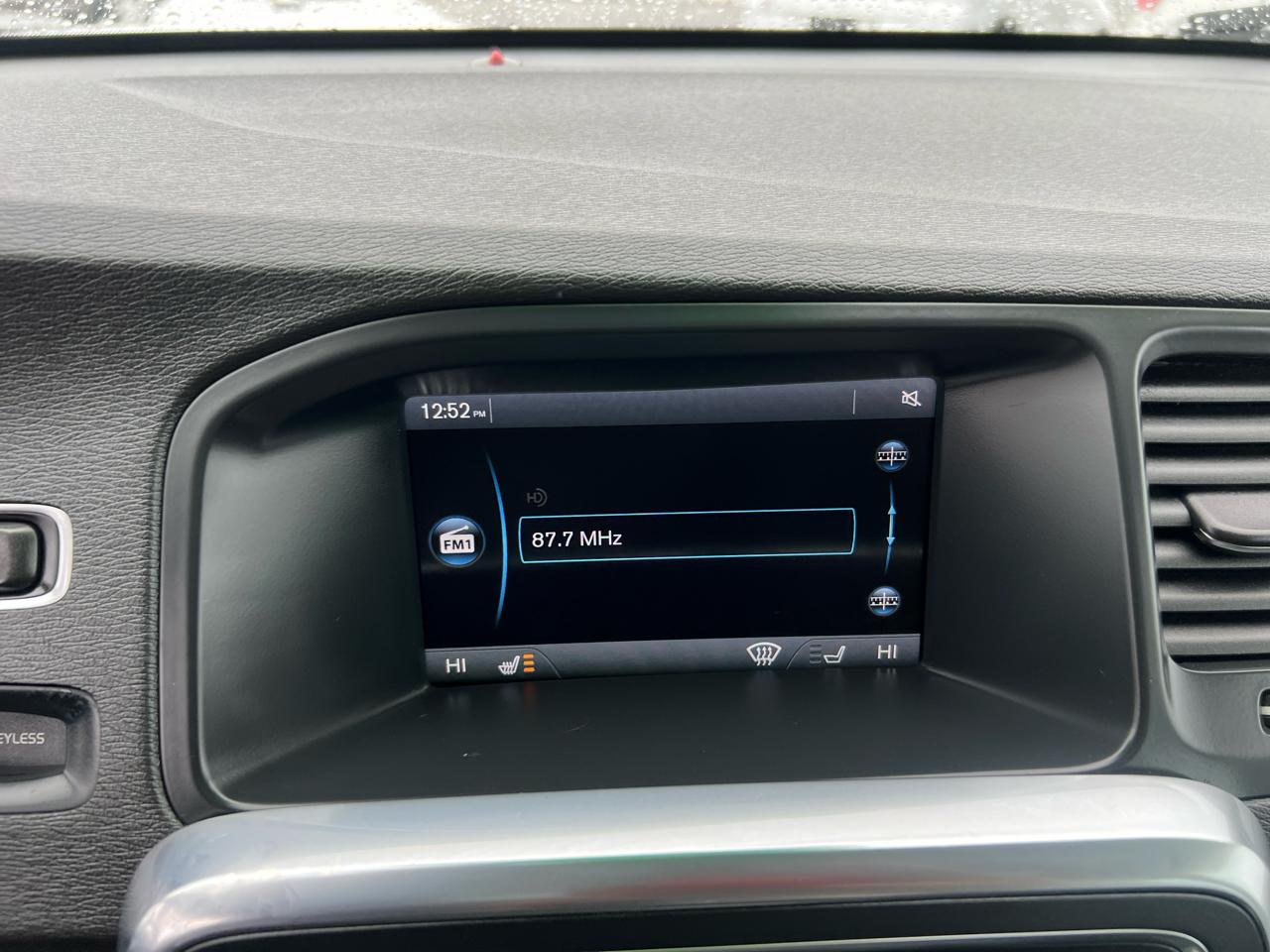 Volvo S60 4dr Sdn T5 Premier AWD 2015