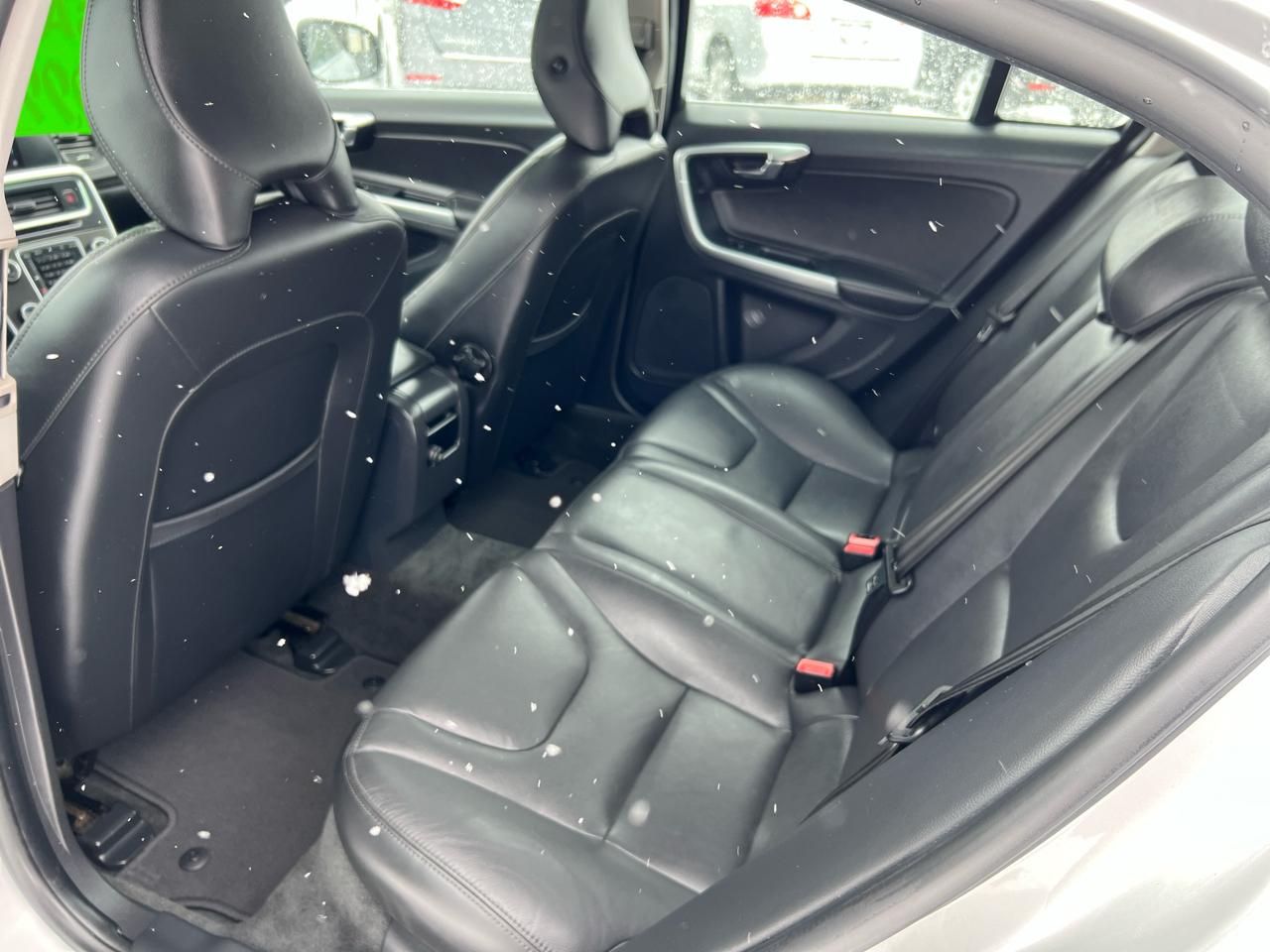 Volvo S60 4dr Sdn T5 Premier AWD 2015