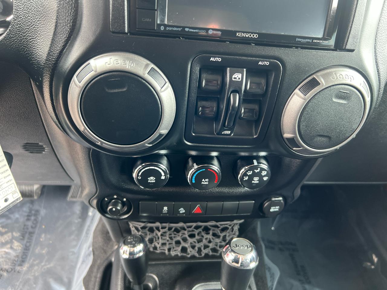 Jeep Wrangler Unlimited 4WD 4dr Sport 2014