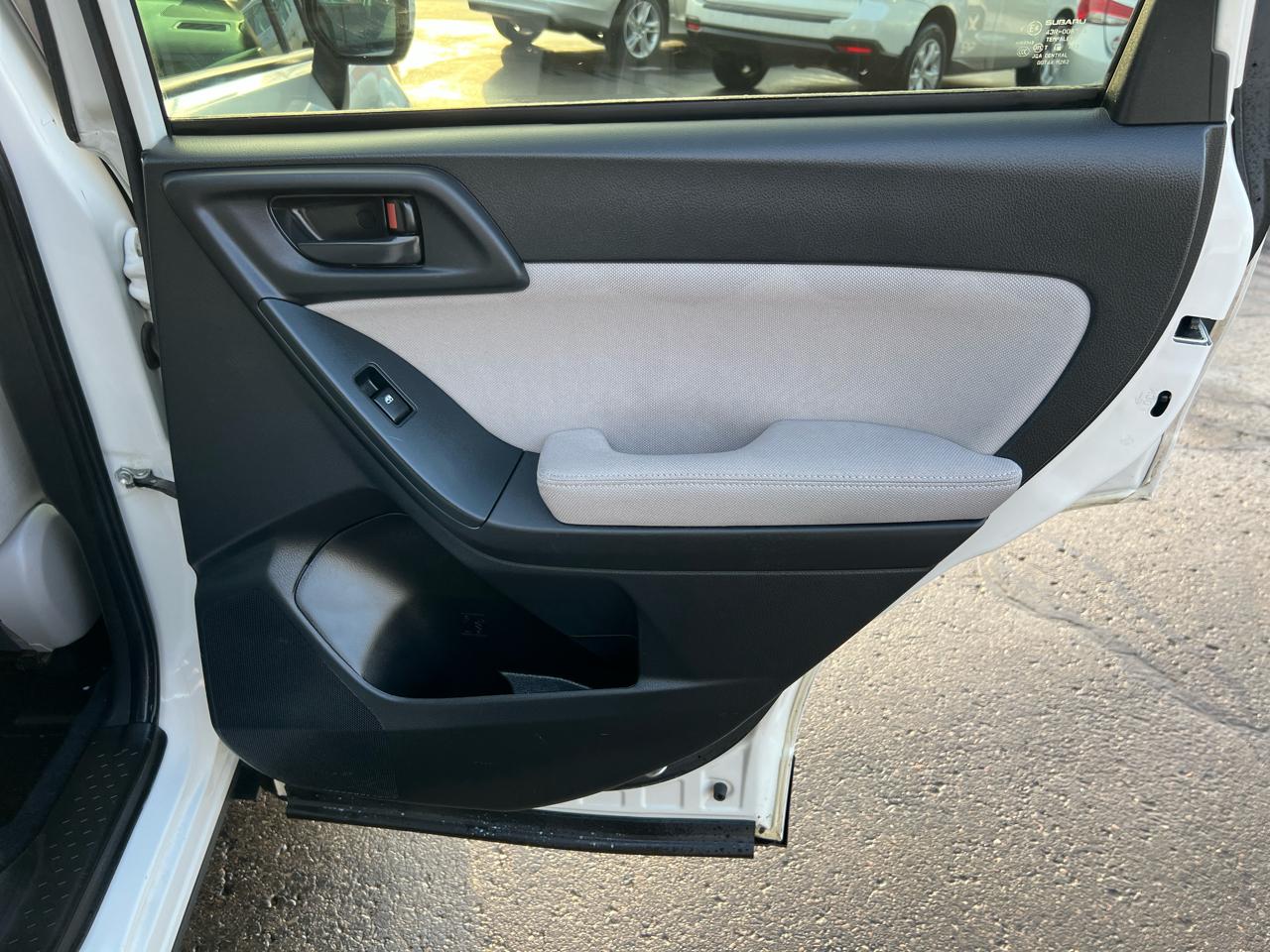 Subaru Forester 4dr Auto 2.5i Premium PZEV 2014