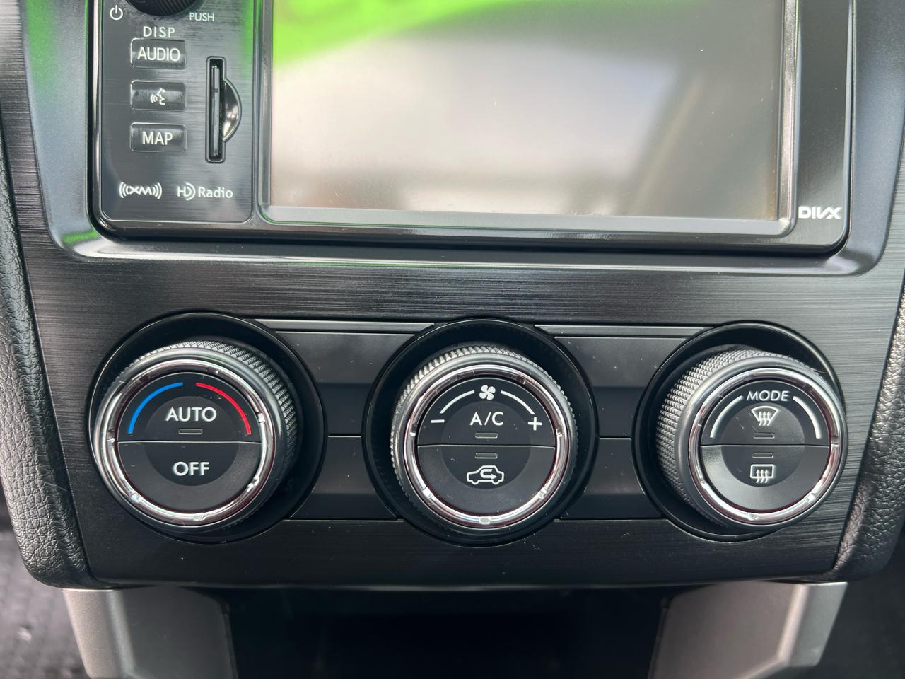 Subaru Forester 4dr CVT 2.5i Limited PZEV 2015