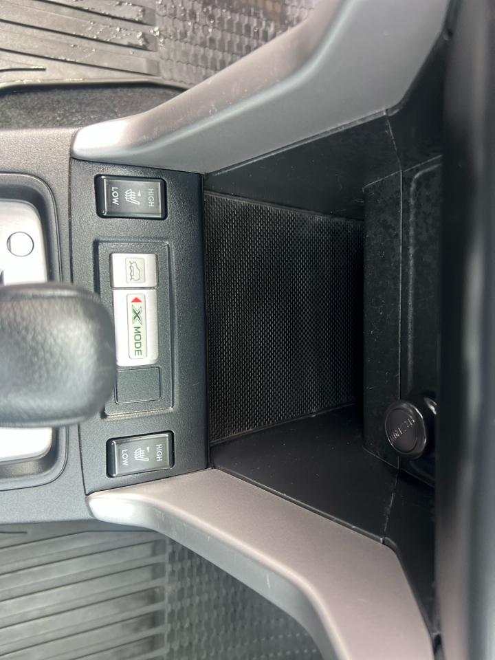 Subaru Forester 4dr CVT 2.5i Limited PZEV 2015