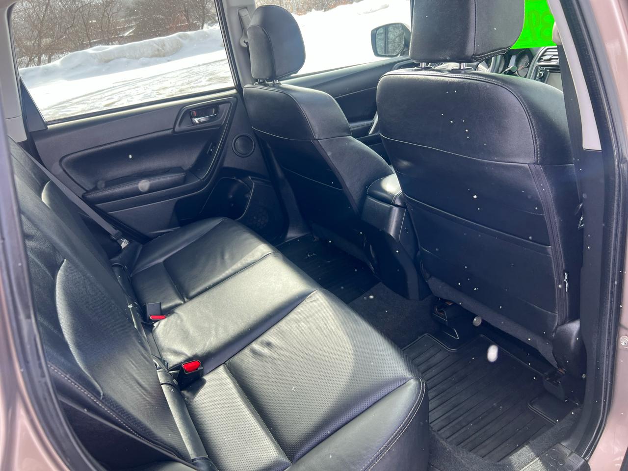 Subaru Forester 4dr CVT 2.5i Limited PZEV 2015