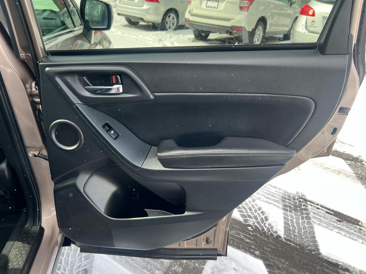 Subaru Forester 4dr CVT 2.5i Limited PZEV 2015