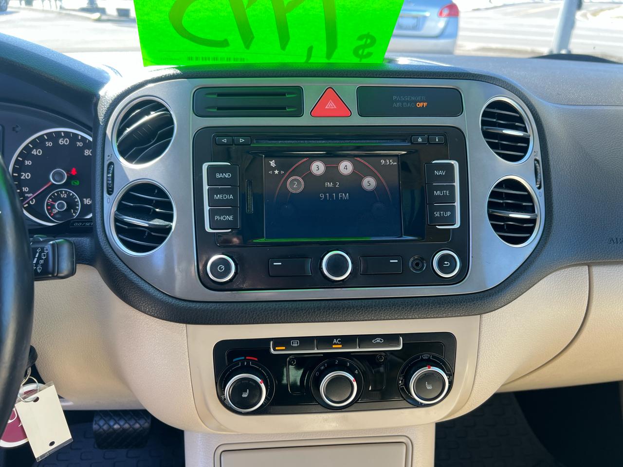 Volkswagen Tiguan 4WD 4dr S 4Motion 2011