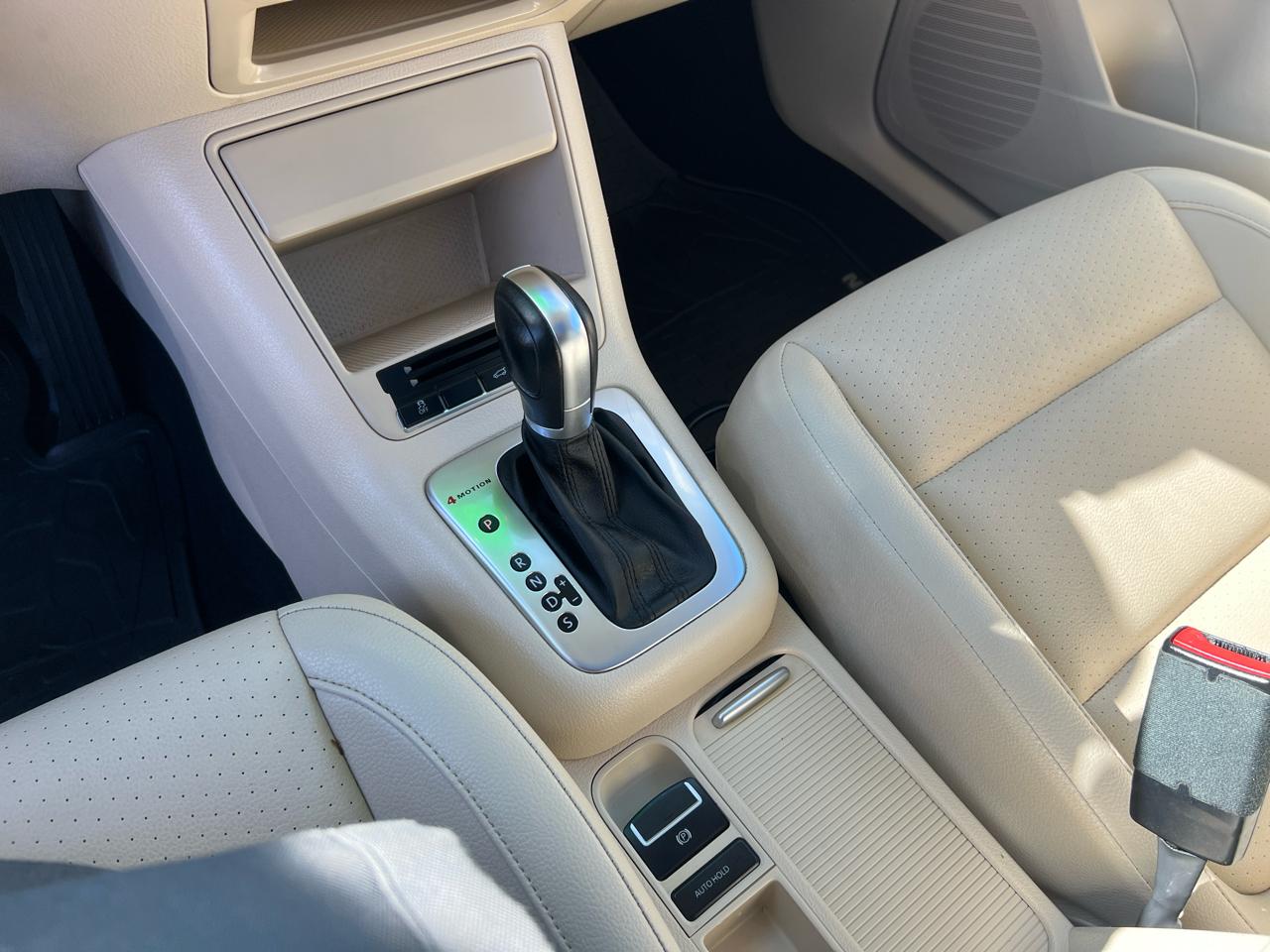 Volkswagen Tiguan 4WD 4dr S 4Motion 2011