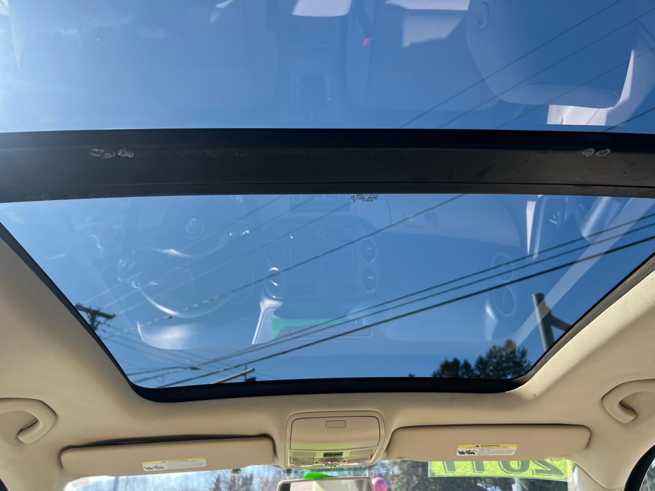 Volkswagen Tiguan 4WD 4dr S 4Motion 2011