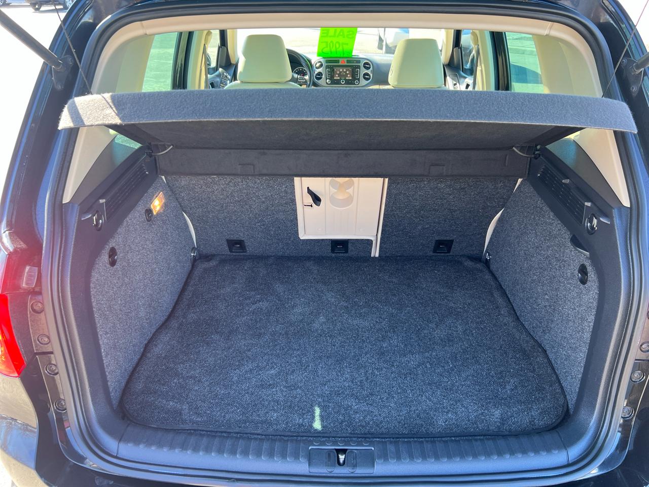 Volkswagen Tiguan 4WD 4dr S 4Motion 2011