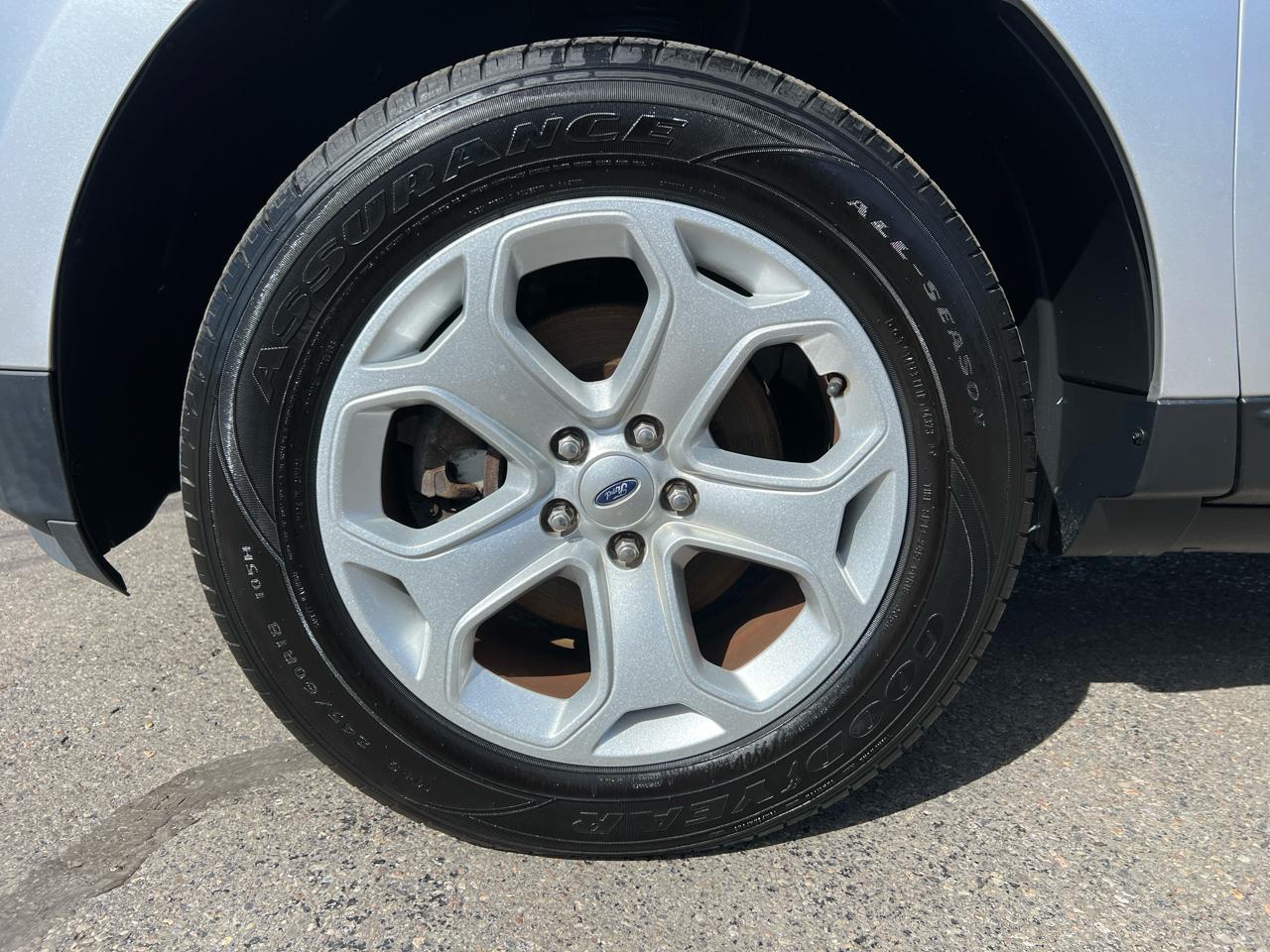 Ford Edge 4dr SE AWD 2013