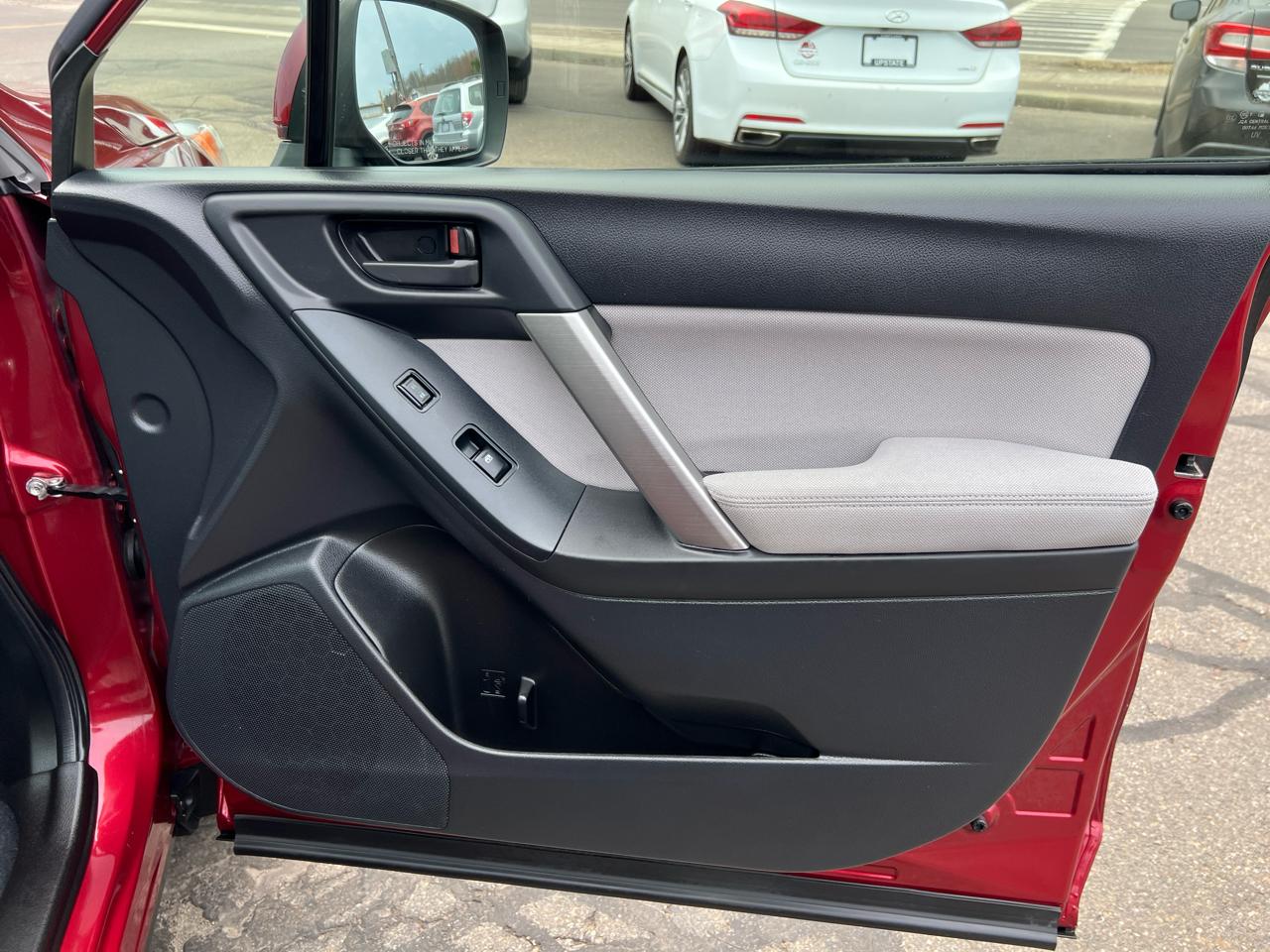 Subaru Forester 4dr CVT 2.5i Premium PZEV 2015