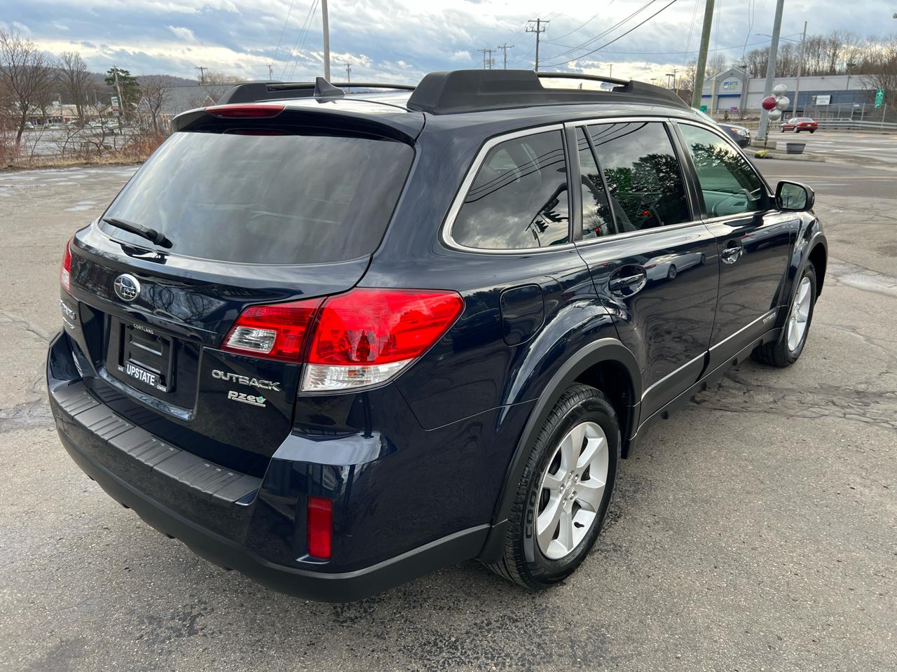 Subaru Outback 4dr Wgn H4 Auto 2.5i Limited 2014