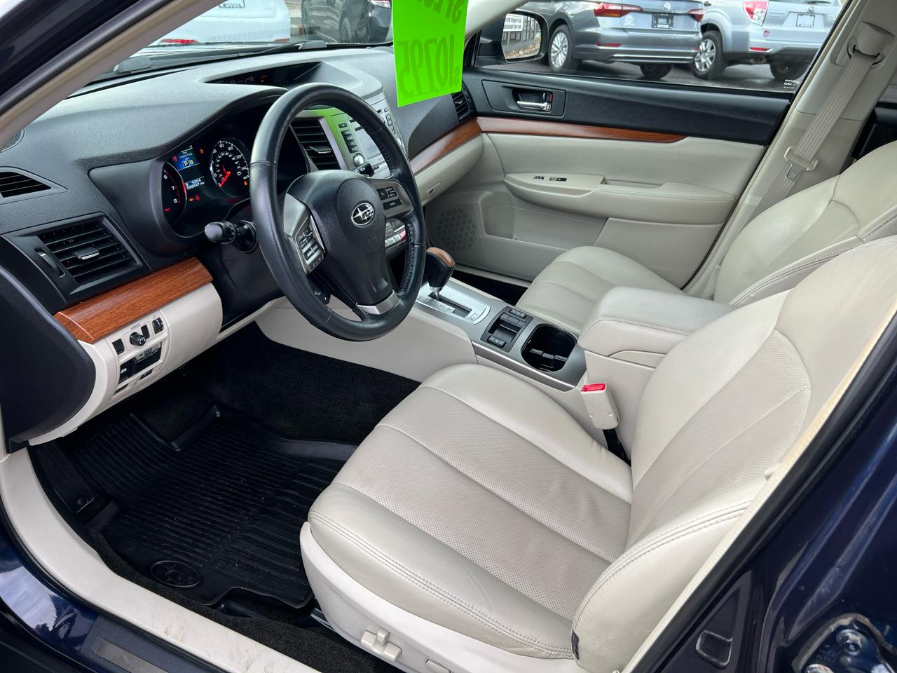 Subaru Outback 4dr Wgn H4 Auto 2.5i Limited 2014