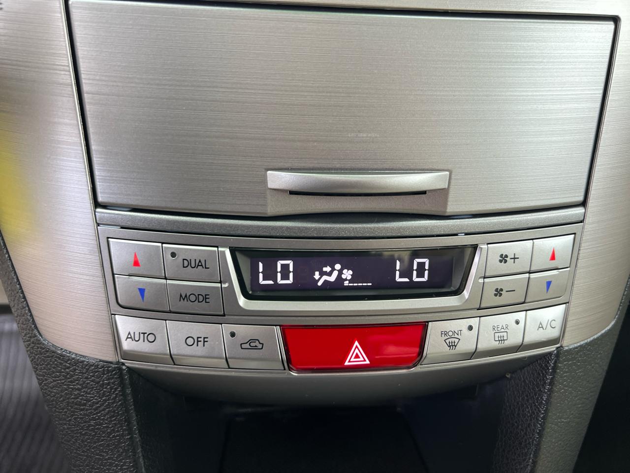 Subaru Outback 4dr Wgn H4 Auto 2.5i Limited 2014