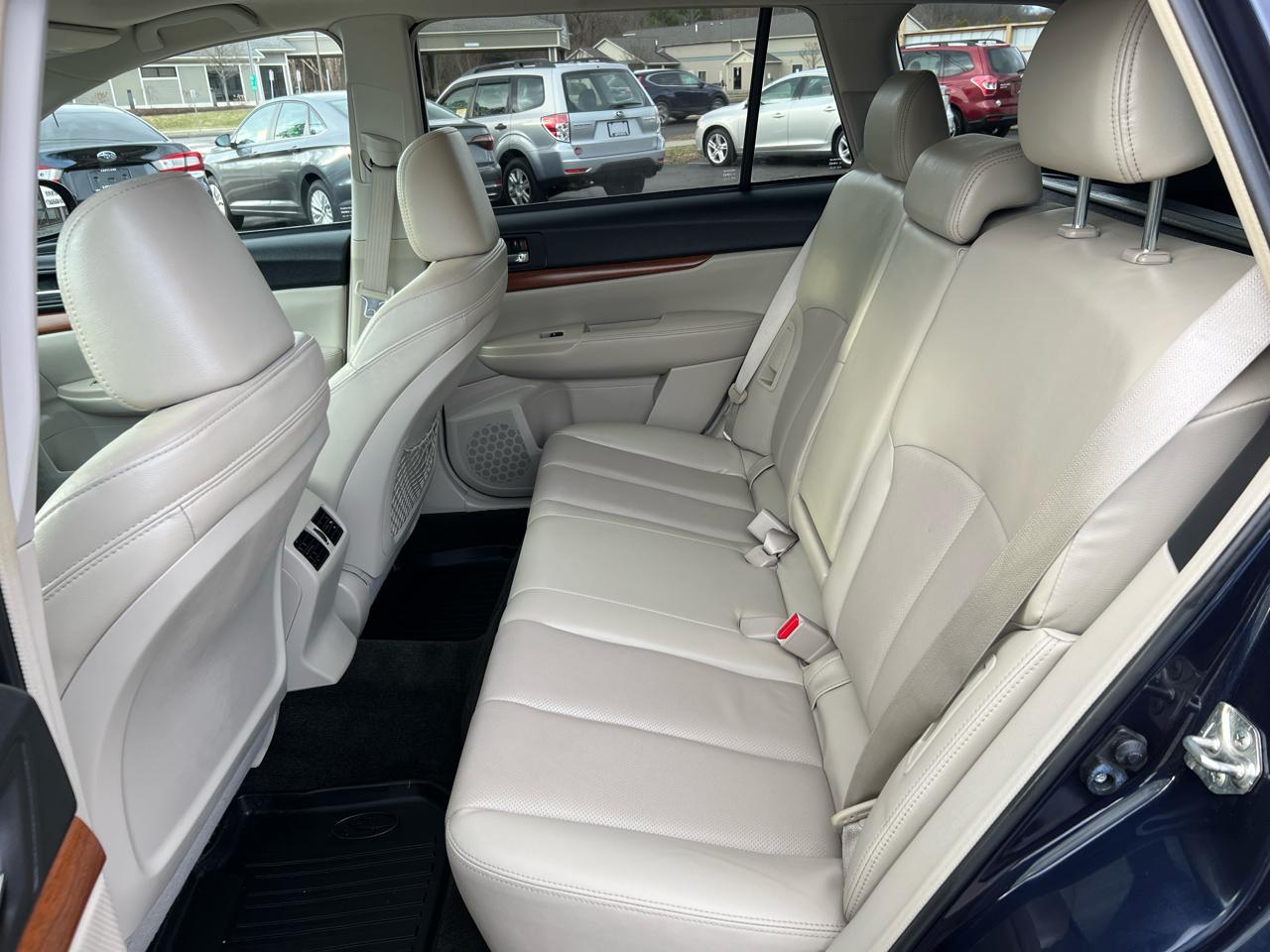 Subaru Outback 4dr Wgn H4 Auto 2.5i Limited 2014