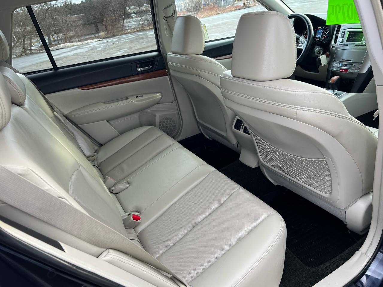 Subaru Outback 4dr Wgn H4 Auto 2.5i Limited 2014