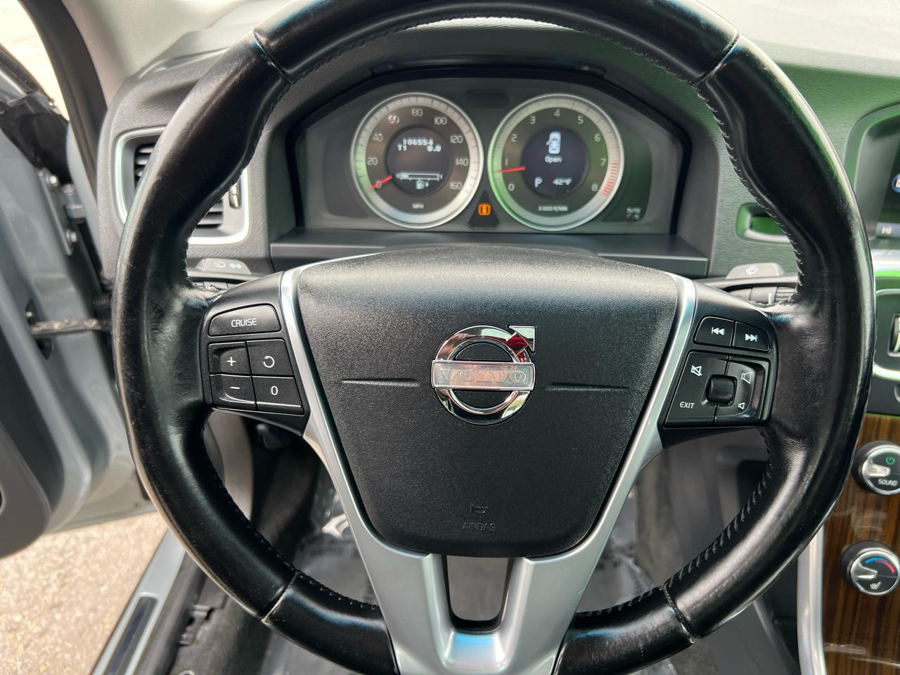 Volvo S60 4dr Sdn T5 AWD 2013