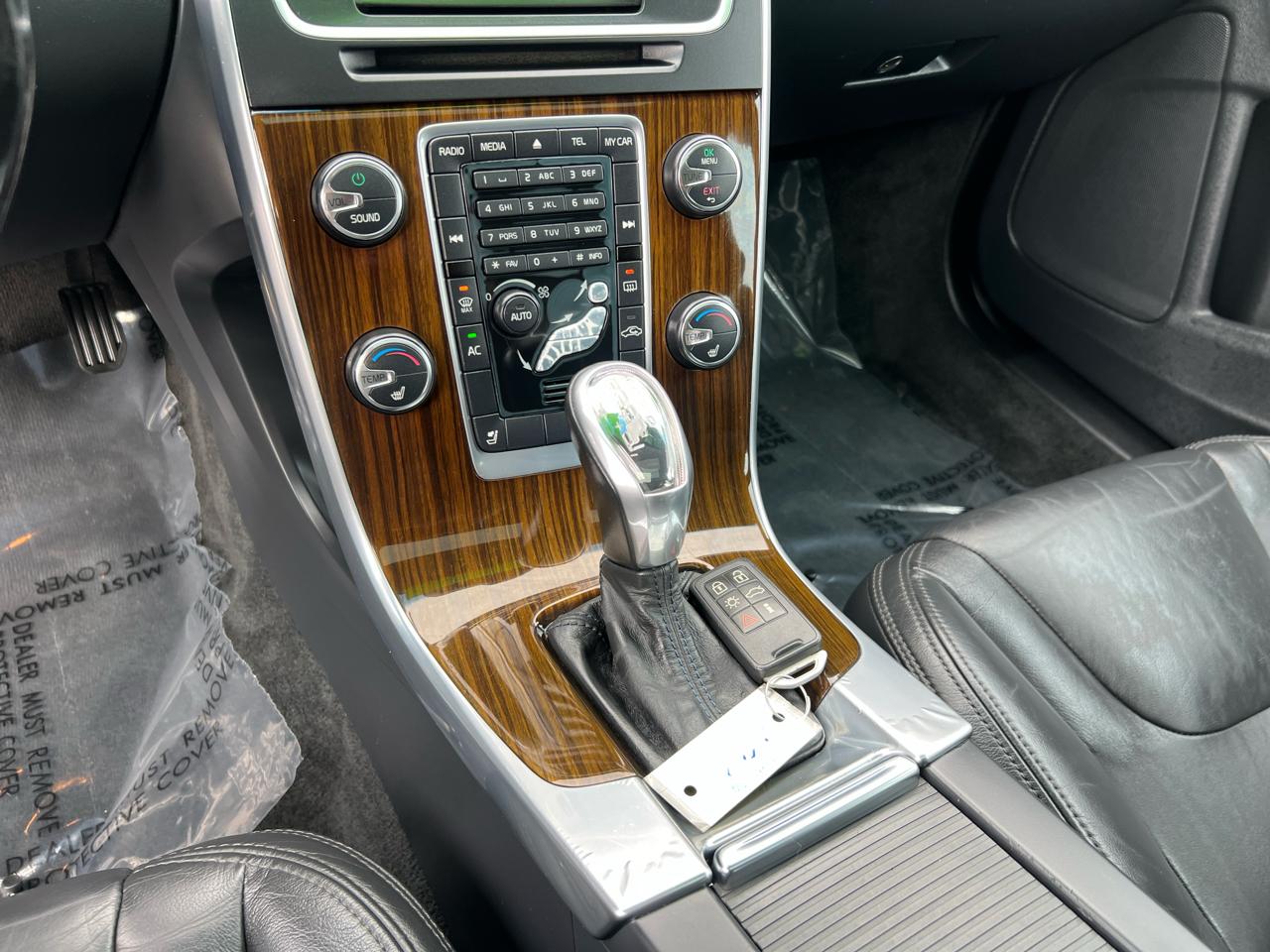 Volvo S60 4dr Sdn T5 AWD 2013