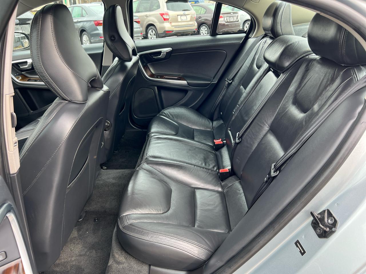 Volvo S60 4dr Sdn T5 AWD 2013