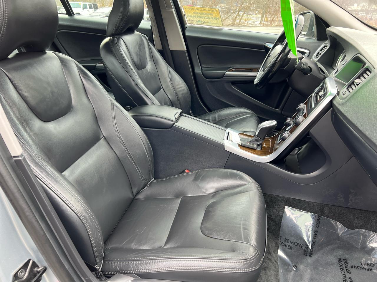 Volvo S60 4dr Sdn T5 AWD 2013