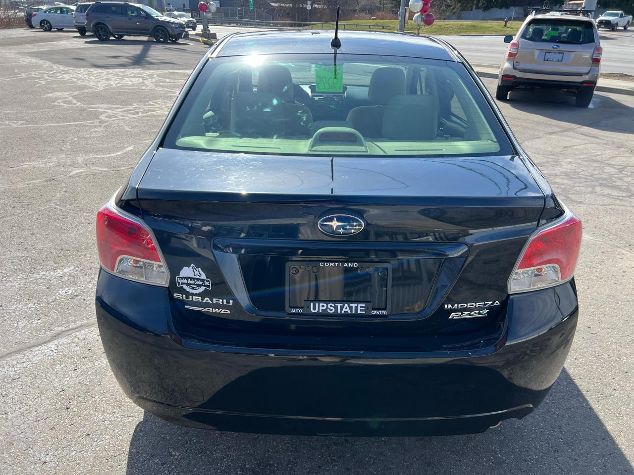 Subaru Impreza Sedan 4dr Auto 2.0i Premium 2014