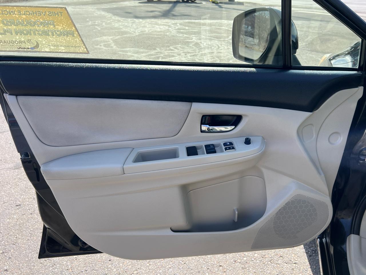 Subaru Impreza Sedan 4dr Auto 2.0i Premium 2014