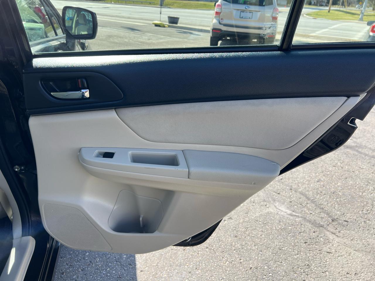 Subaru Impreza Sedan 4dr Auto 2.0i Premium 2014