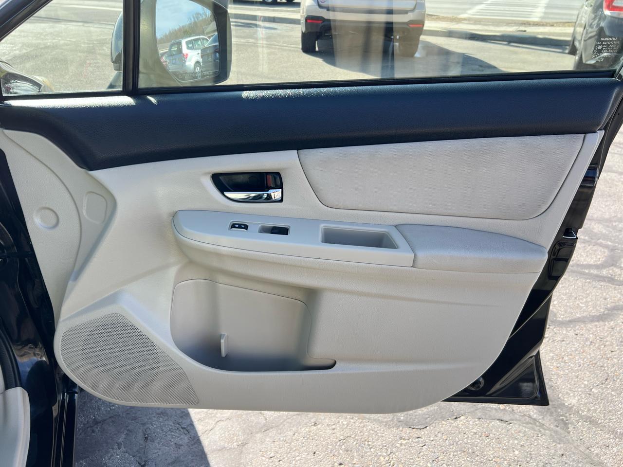 Subaru Impreza Sedan 4dr Auto 2.0i Premium 2014