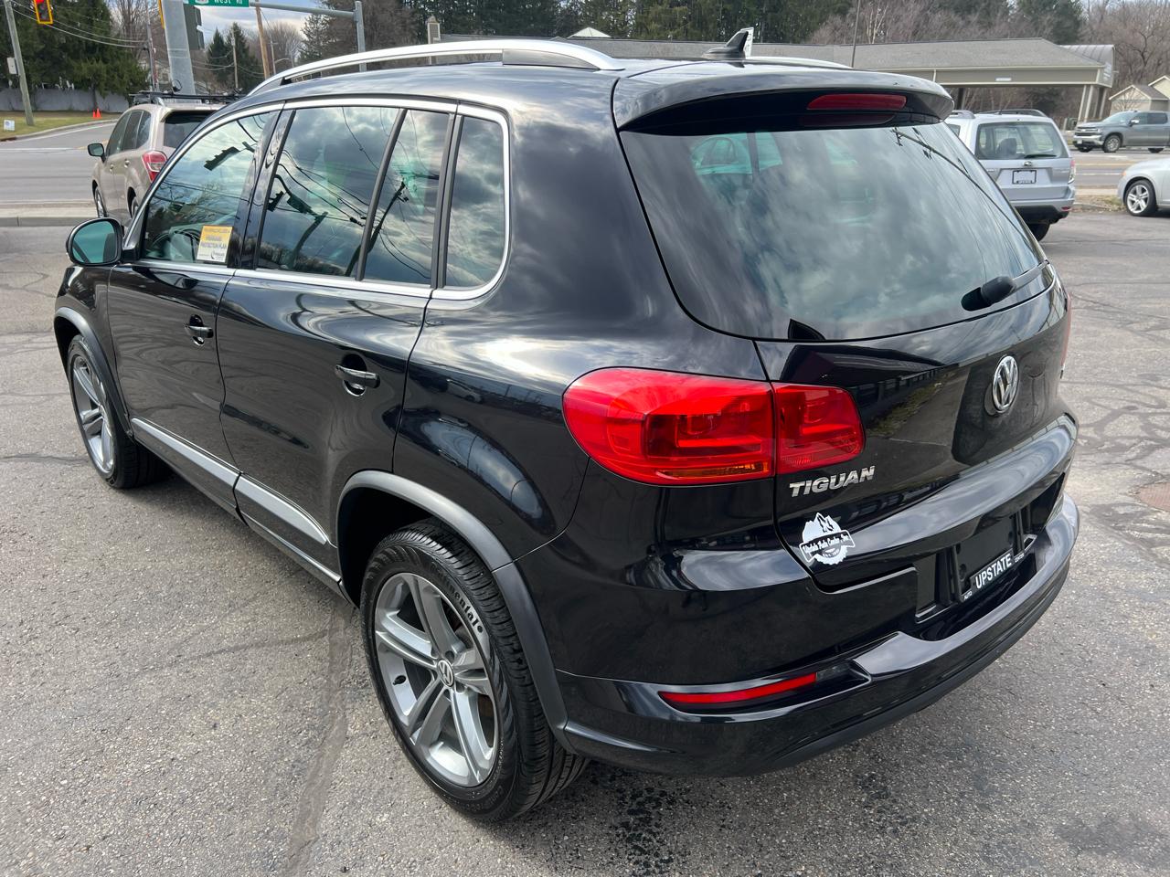 Volkswagen Tiguan 2.0T Sport FWD 2017