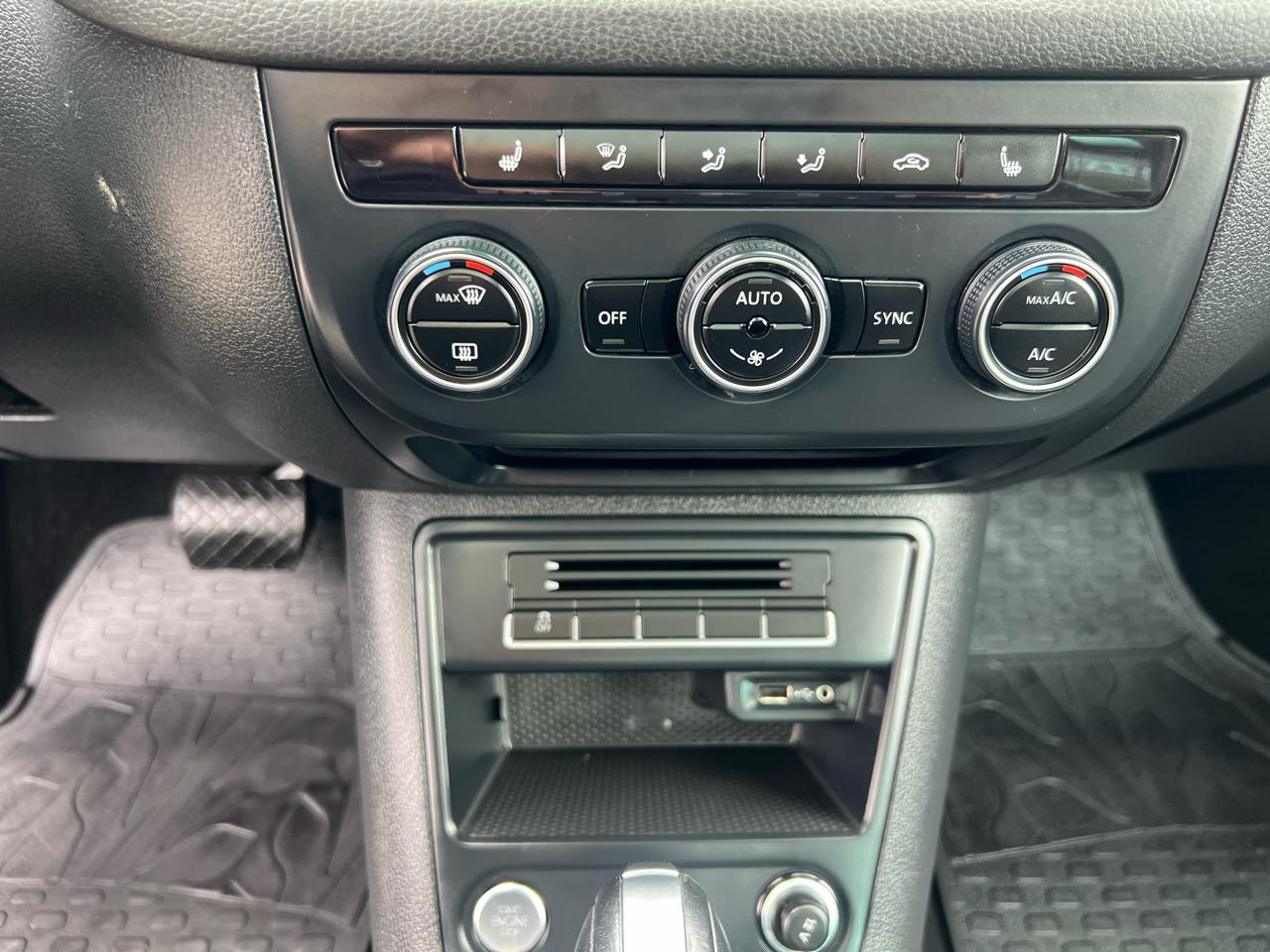 Volkswagen Tiguan 2.0T Sport FWD 2017