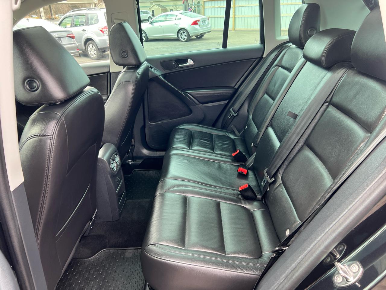 Volkswagen Tiguan 2.0T Sport FWD 2017