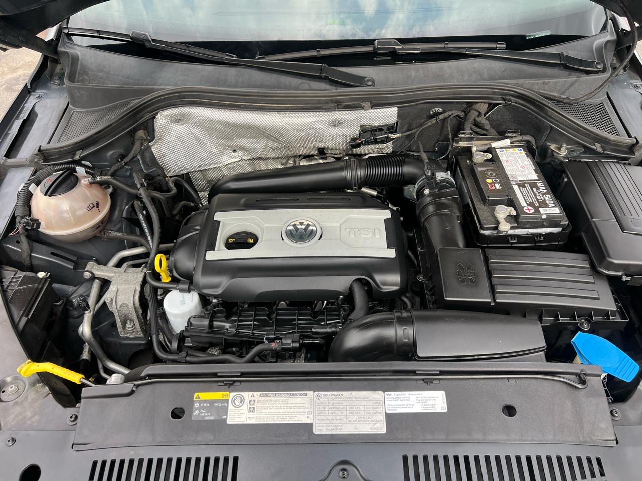 Volkswagen Tiguan 2.0T Sport FWD 2017