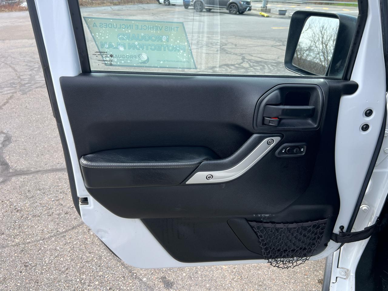 Jeep Wrangler Unlimited 4WD 4dr Freedom Edition *Ltd Avail* 2015